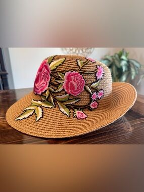 Silverstone Embroidered Pink Floral Adjustable Straw Hat - Tan‎ EUC